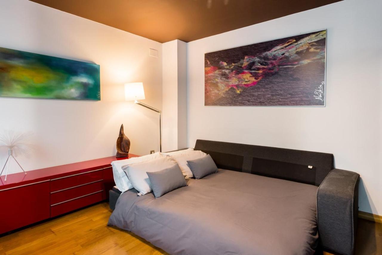 Appartamento Artqhost Jerez Huge Loft & Free Parking Jerez de la Frontera Esterno foto