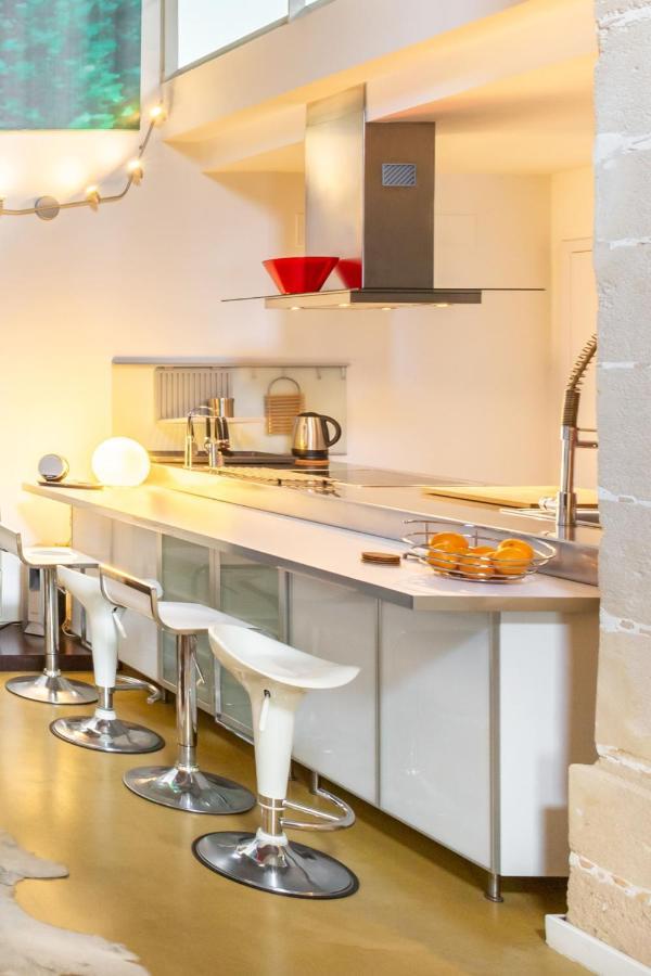 Appartamento Artqhost Jerez Huge Loft & Free Parking Jerez de la Frontera Esterno foto
