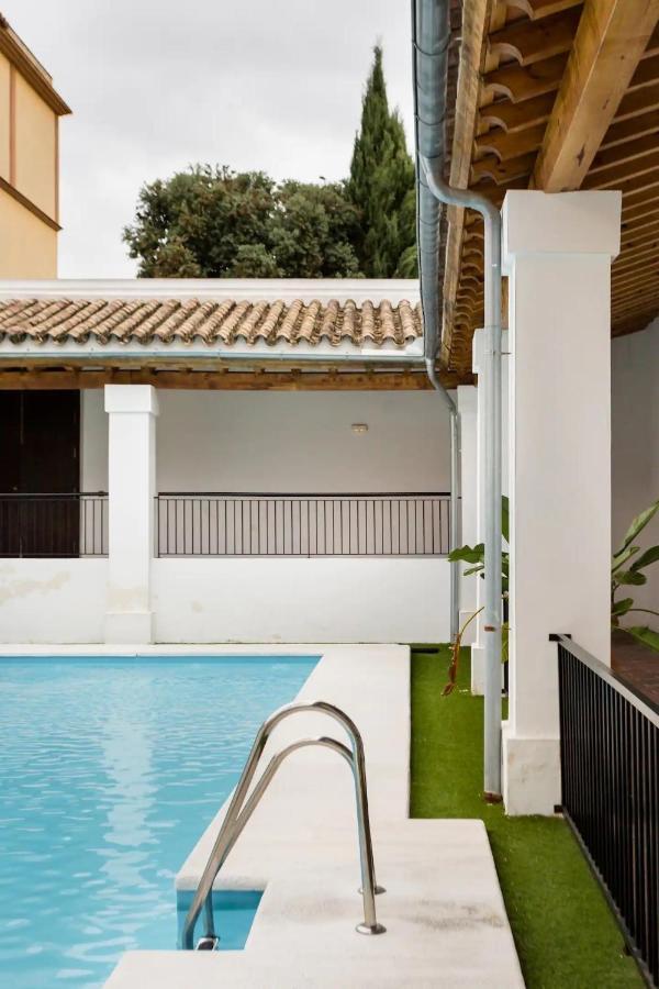 Appartamento Artqhost Jerez Huge Loft & Free Parking Jerez de la Frontera Esterno foto