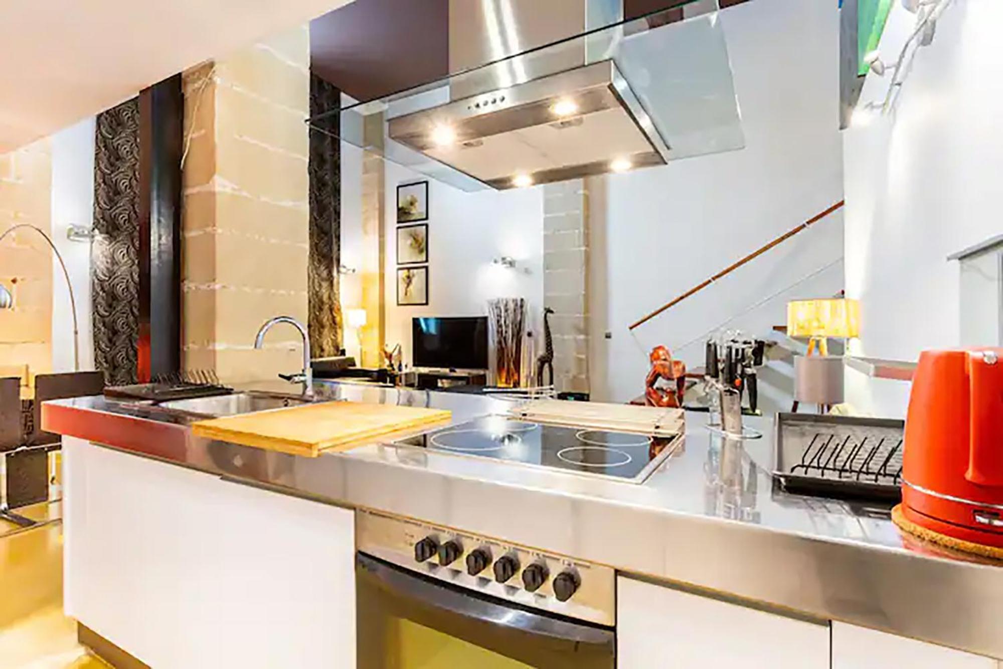 Appartamento Artqhost Jerez Huge Loft & Free Parking Jerez de la Frontera Esterno foto