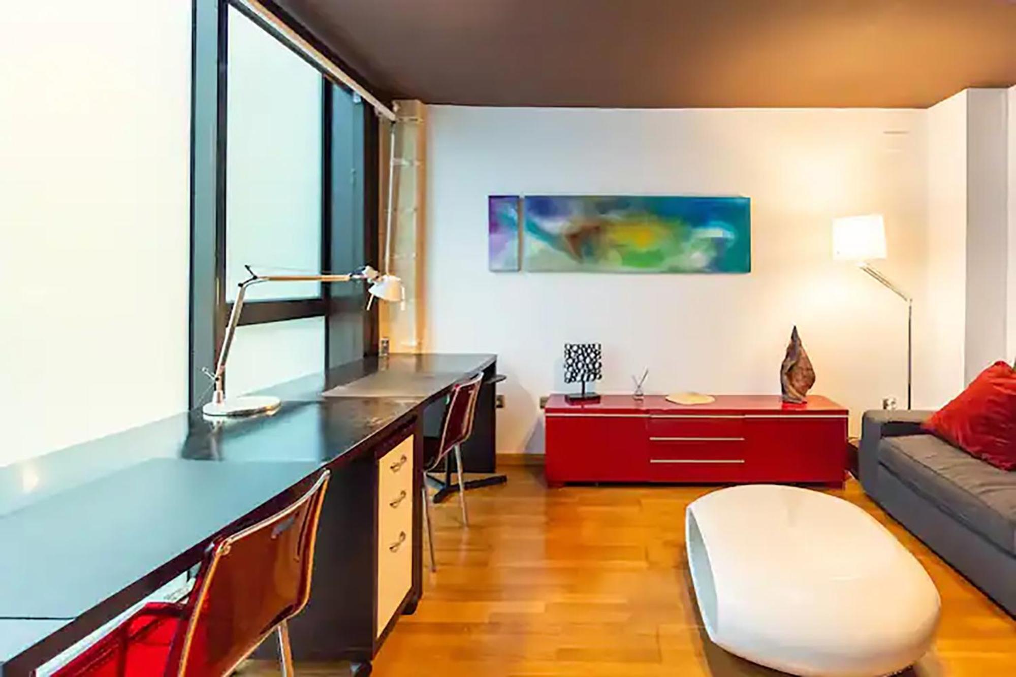Appartamento Artqhost Jerez Huge Loft & Free Parking Jerez de la Frontera Esterno foto
